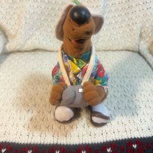 Vintage applause Scooby Doo plush with camera.
